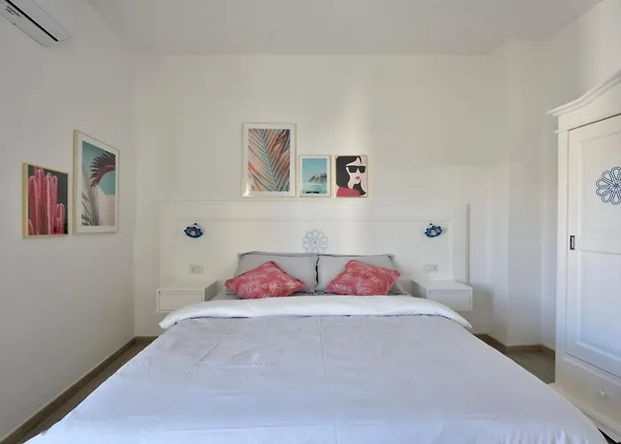 Inah Πανσιόν 3*