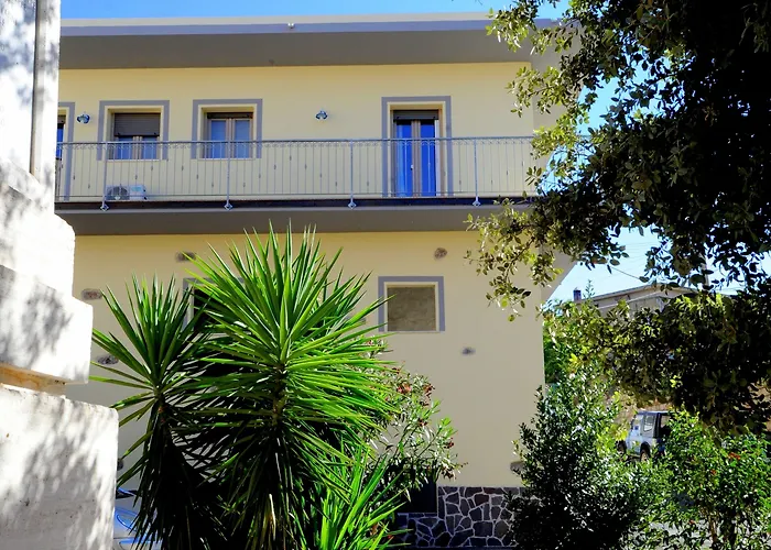 Πανσιόν Inah 3*